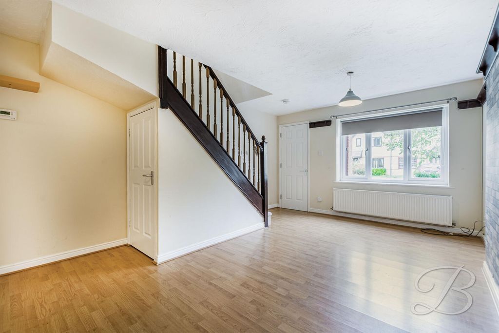 Property photo 2 of 17 Living Room