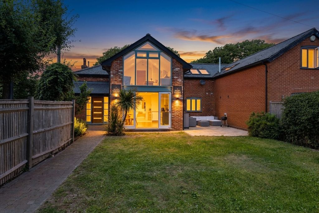 Property photo 1 of 18