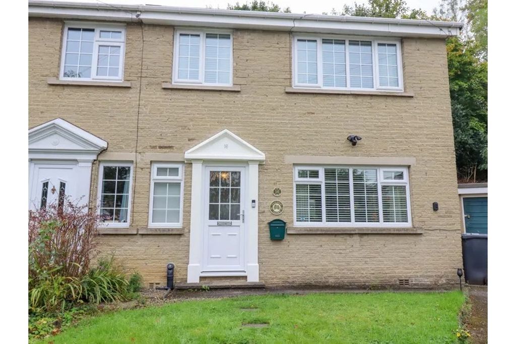 Property photo 1 of 11