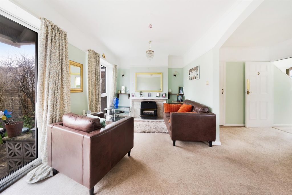 Property photo 3 of 16 Living Room