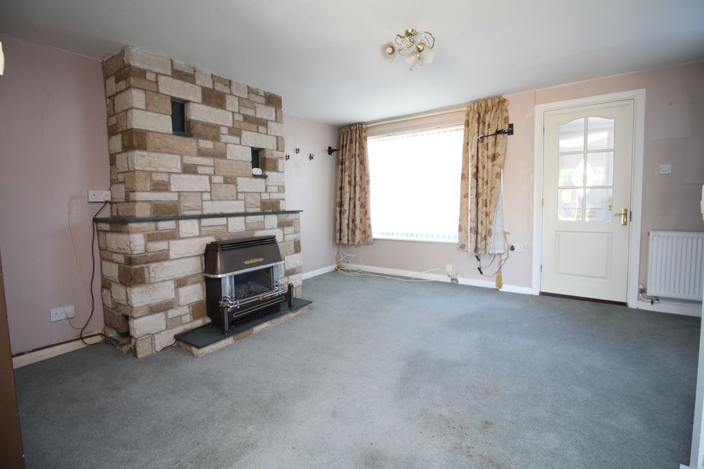 Property photo 2 of 12 Photo 8