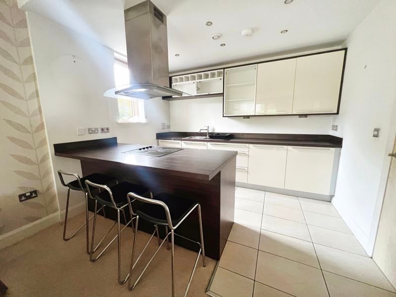 Property photo 3 of 14 Kitchen