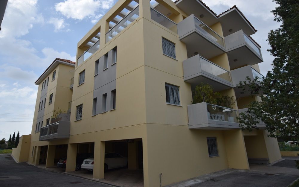 Property photo 1 of 2