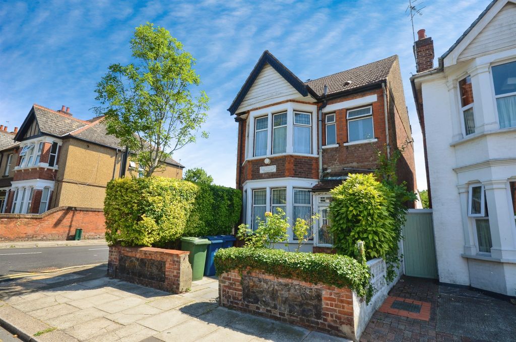 Property photo 1 of 13