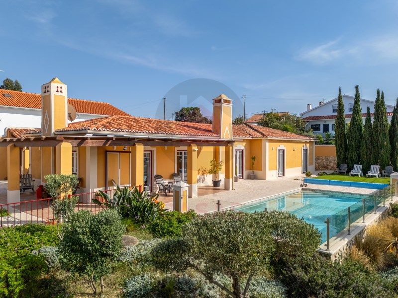 Property photo 2 of 43