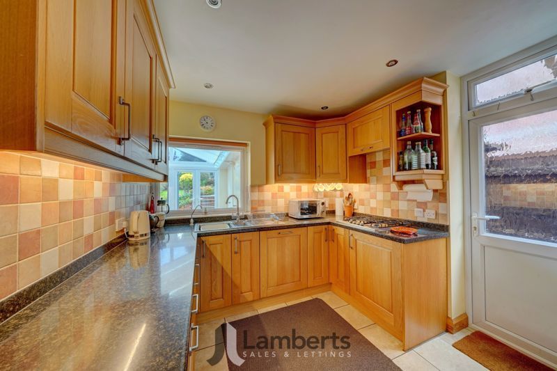 Property photo 3 of 26 Kitchen