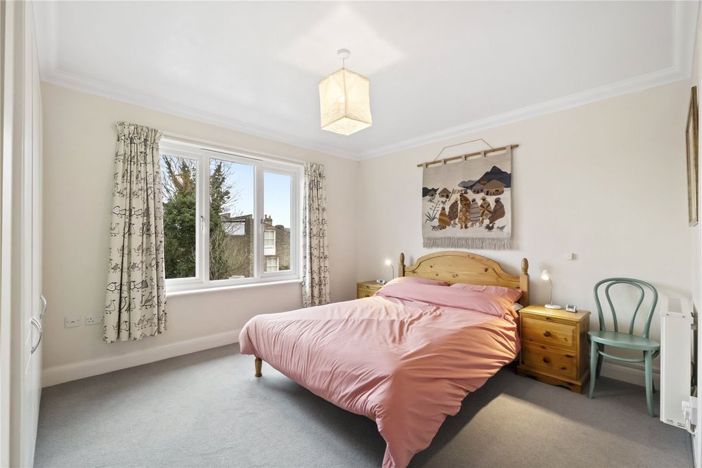 Property photo 3 of 19 Picture No. 13