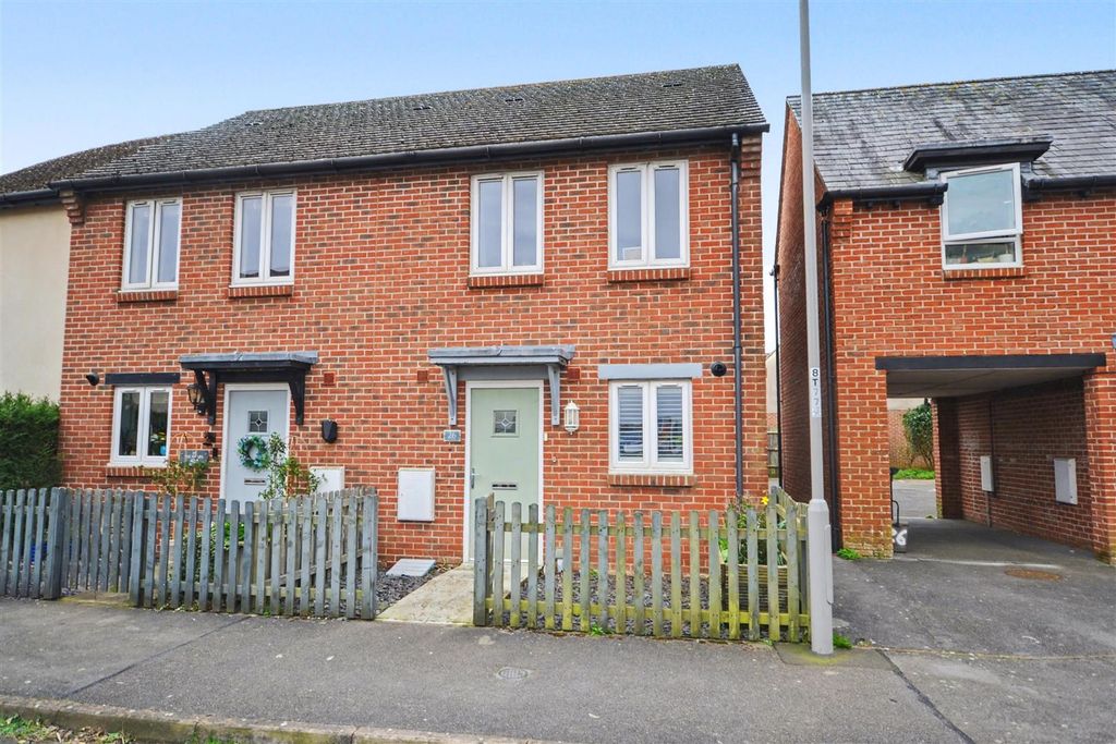 Property photo 1 of 12 Front (4).Png