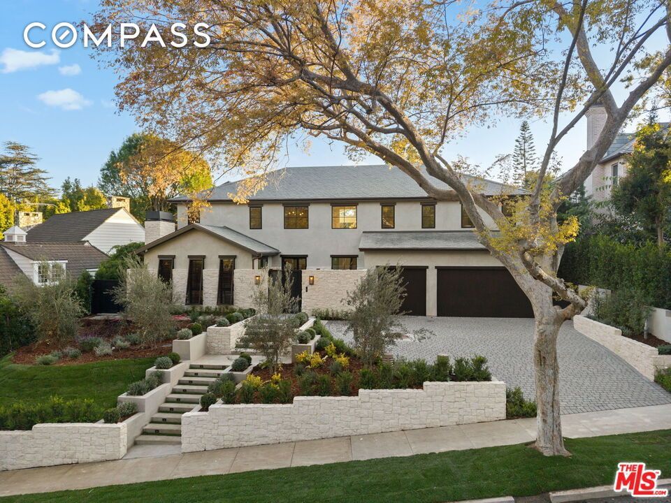 Property photo 1 of 74