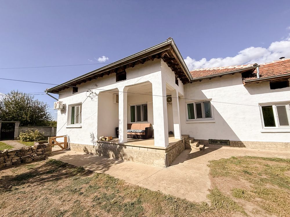 Property photo 1 of 31