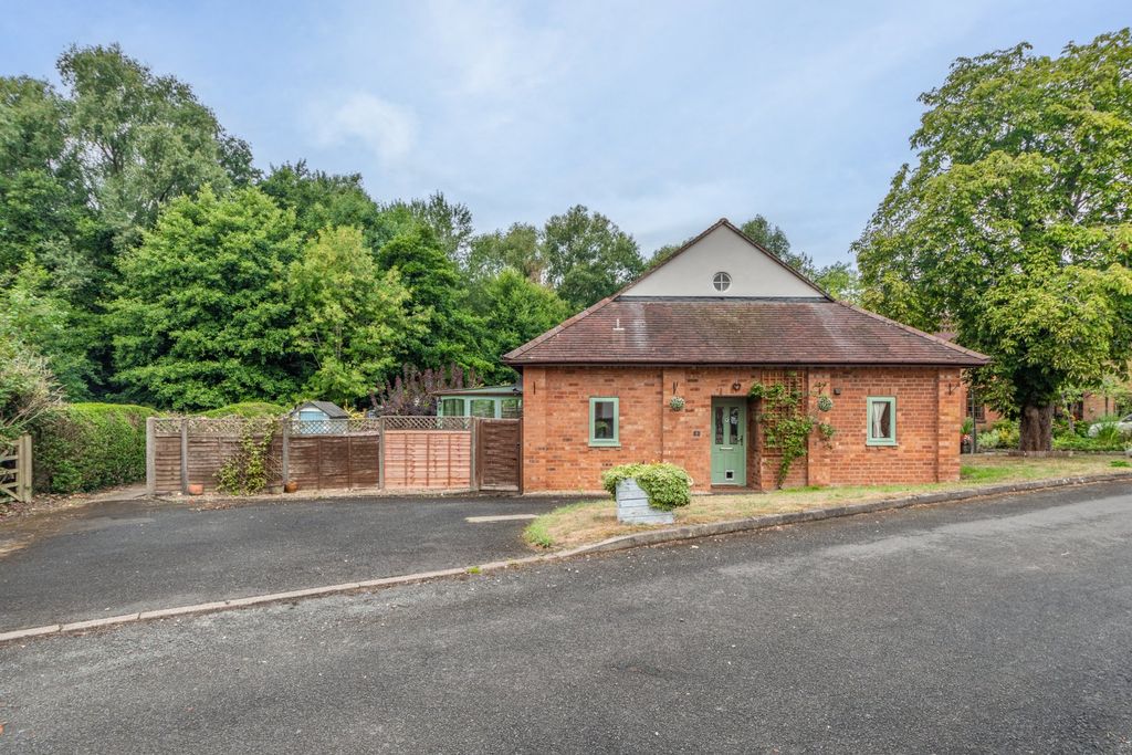 Property photo 1 of 33 Picture No. 23