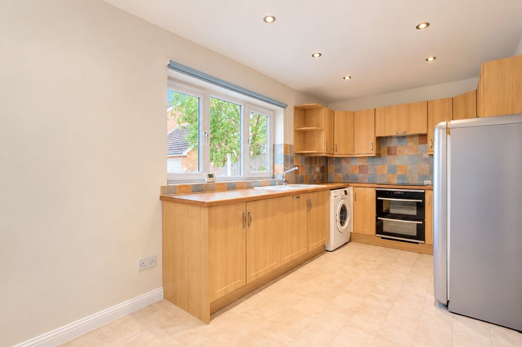Property photo 2 of 13 Picture No. 22