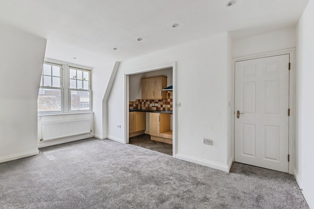 Property photo 2 of 13 Pbox-Img.Jpg