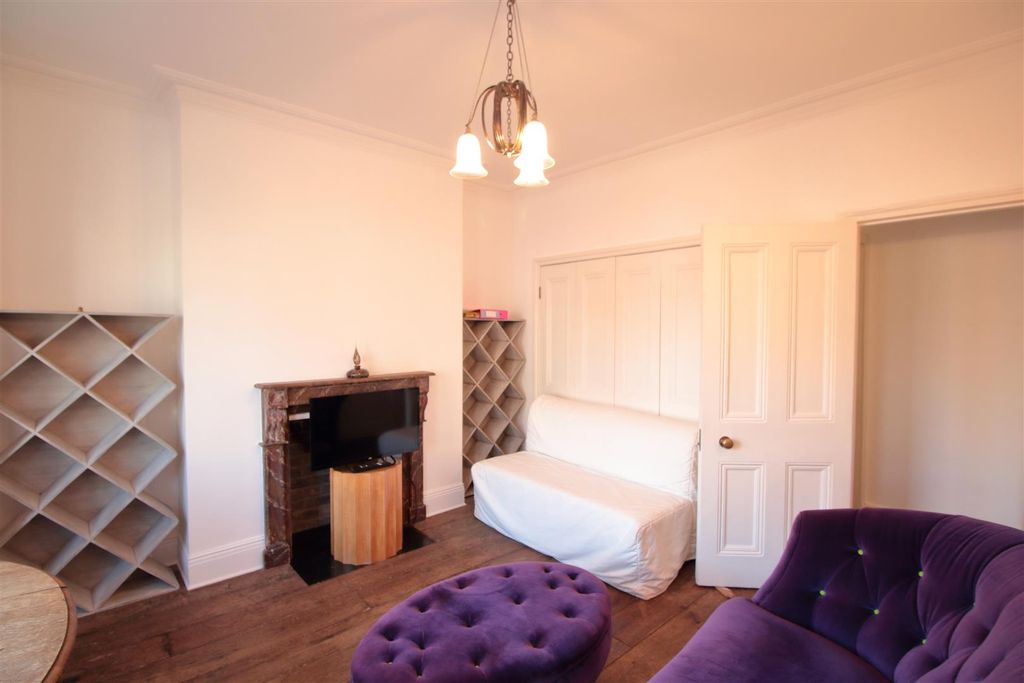 Property photo 3 of 15 Living Room