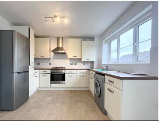 Property photo 2 of 4 Kitchen