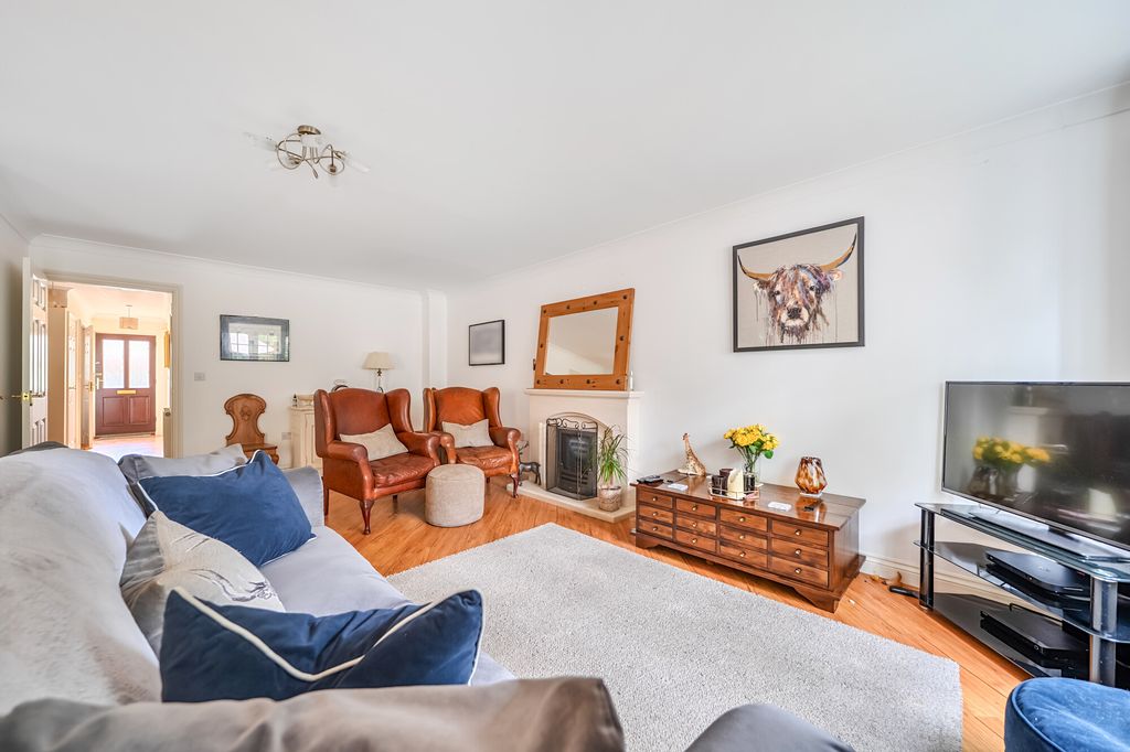 Property photo 2 of 12