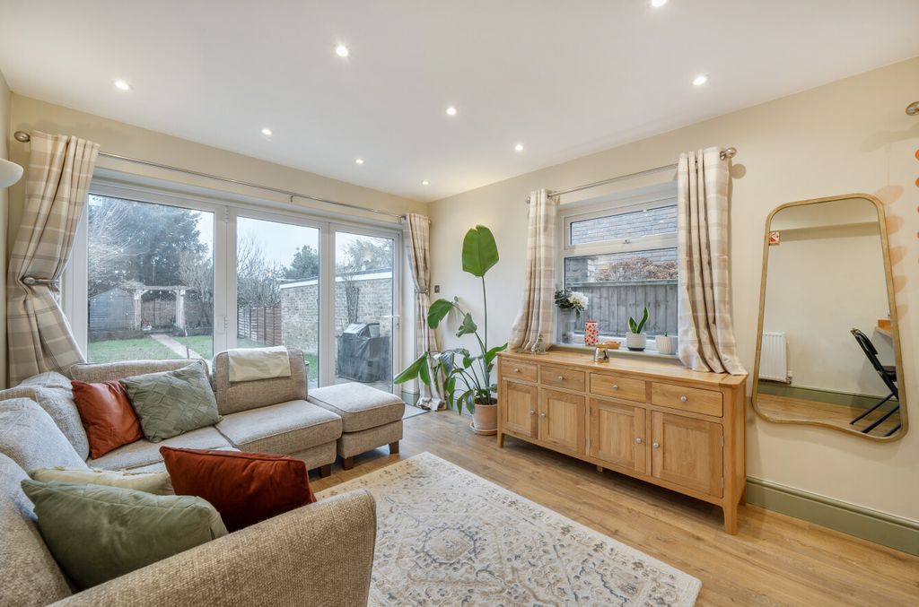 Property photo 2 of 20 1396795-15-6968E2...