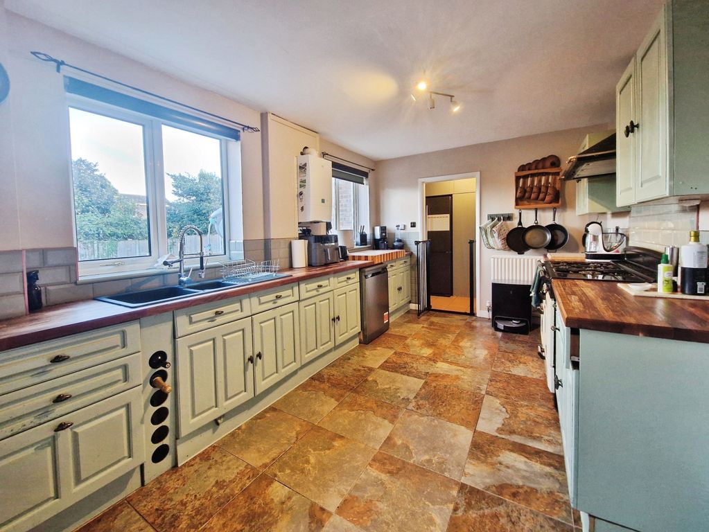 Property photo 3 of 29 00B6F3Ad-1000077431