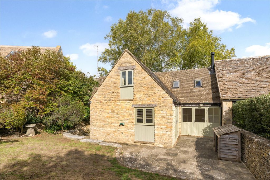 Property photo 2 of 19 Picture No. 24