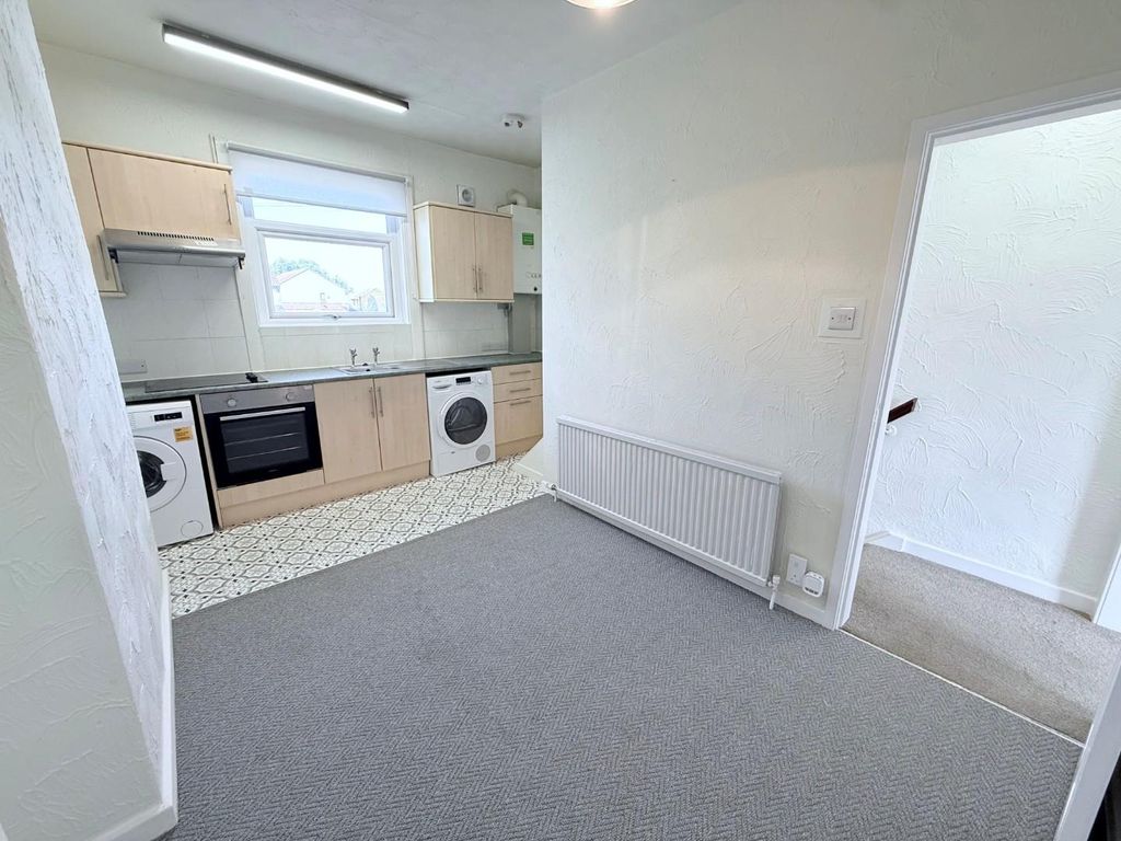 Property photo 2 of 5 Kitchen 2.Jpg