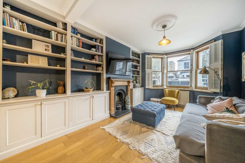 Property photo 2 of 7