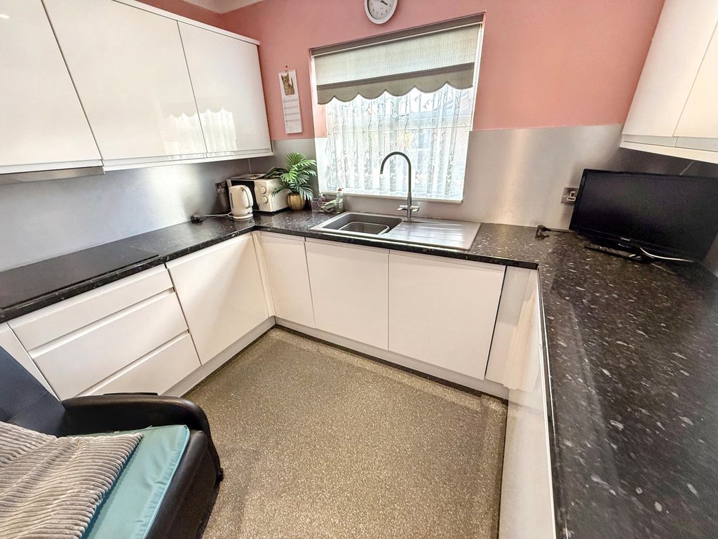 Property photo 3 of 23 Img_3855