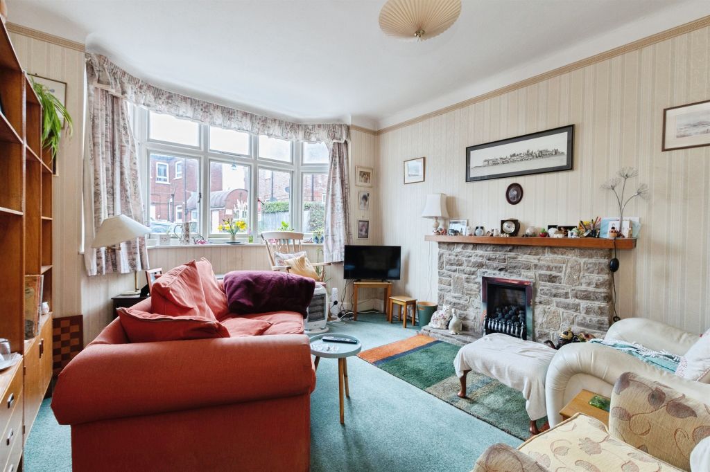 Property photo 2 of 13