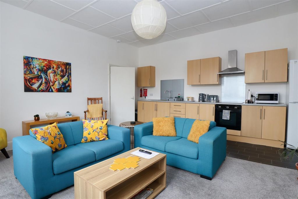 Property photo 1 of 12 Open Plan Kitchen/Living Room