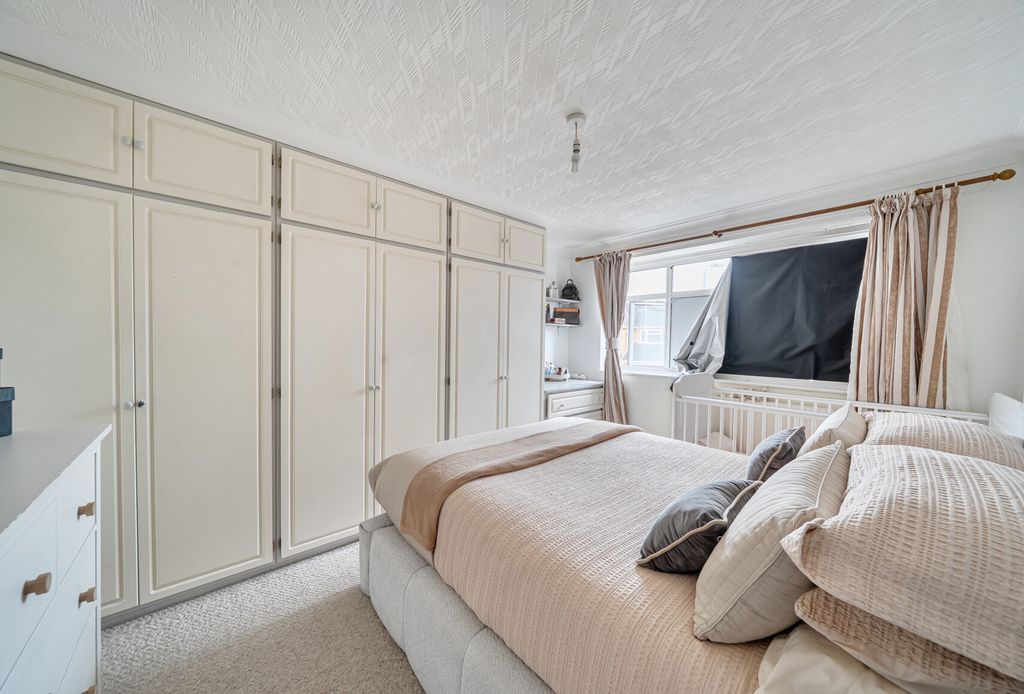 Property photo 3 of 14 1436141-6-69cd9E3...