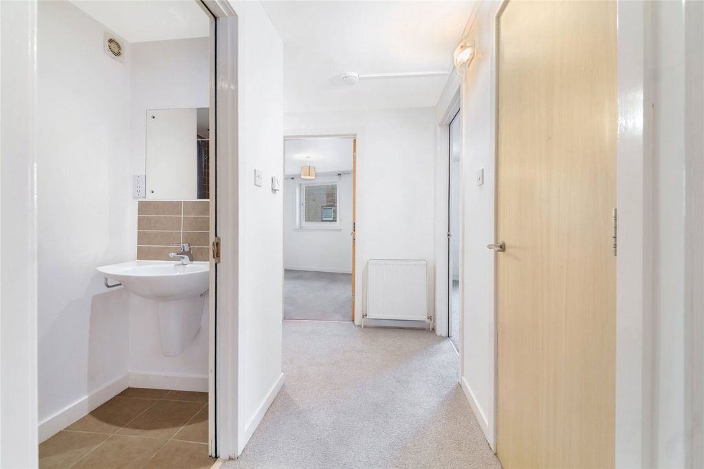 Additional image 13 of 2 bed flat for salePark Road, Hamilton, South Lanarkshire ML3