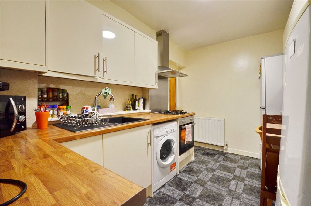 Property photo 3 of 8 Picture No. 04