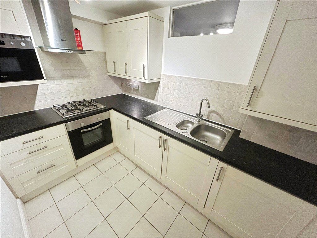 Property photo 3 of 8 Picture No. 02