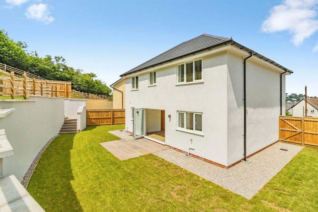 Property photo 3 of 14 Picture No. 04