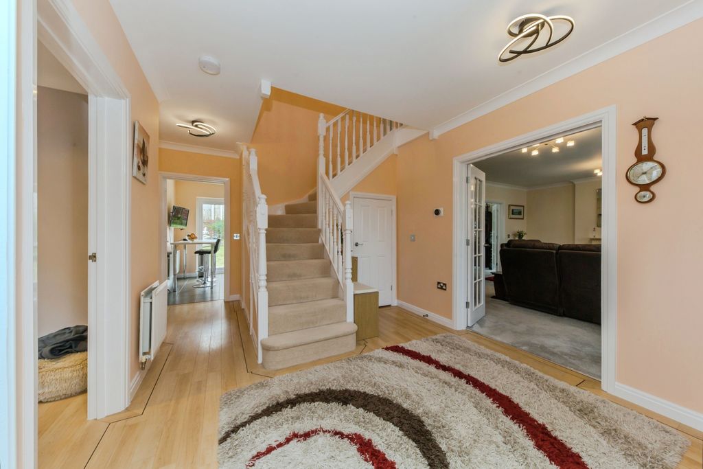 Property photo 2 of 24 Entrance Hallway