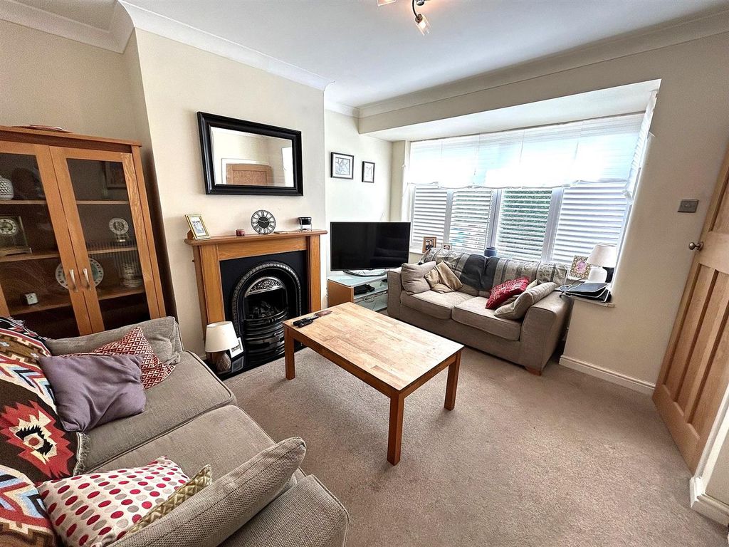 Property photo 2 of 10 Lounge 2.Jpg