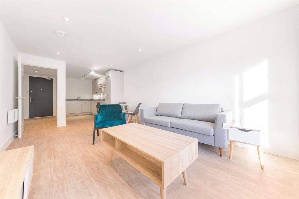 Property photo 1 of 8