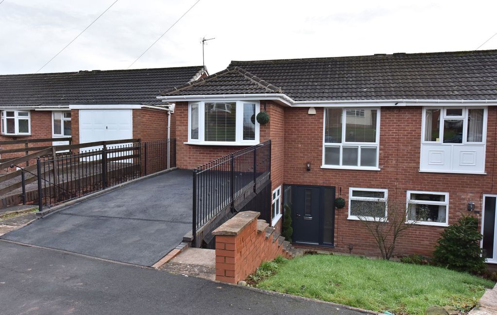 Property photo 1 of 25