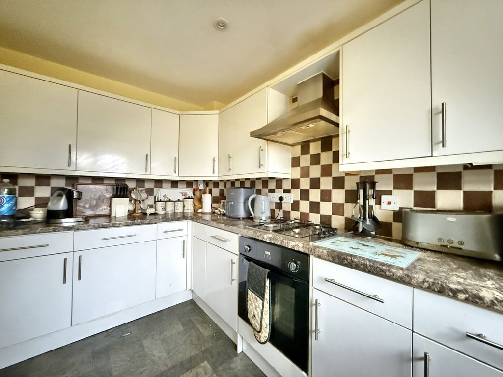 Property photo 3 of 11 Photo 9