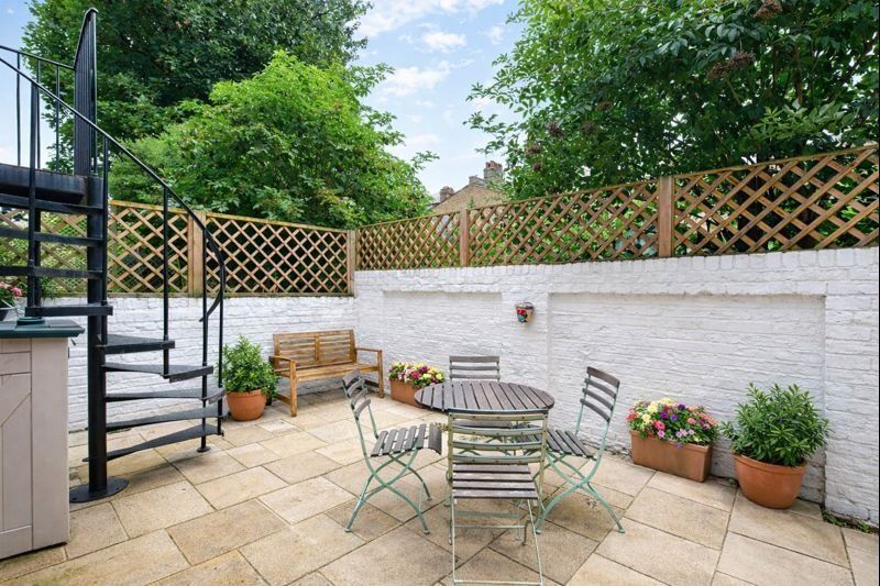 Property photo 2 of 13 Picture No. 17