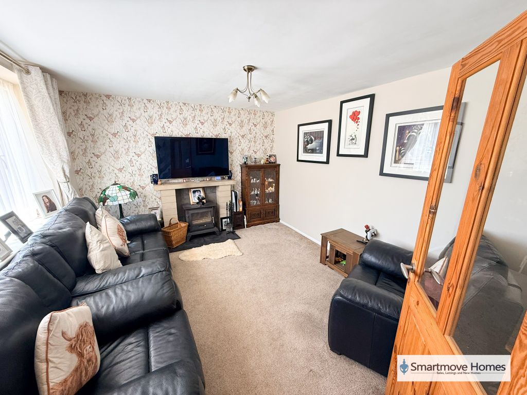 Property photo 2 of 25