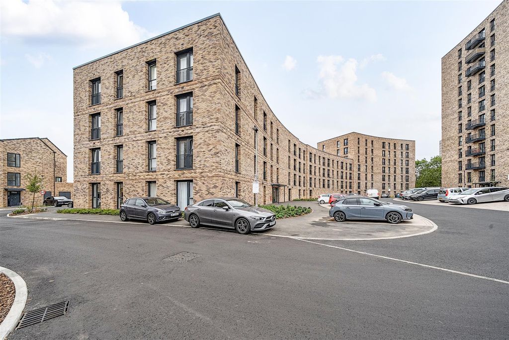 Property photo 1 of 13 1342605-11-68A5B66E77950.Jpg