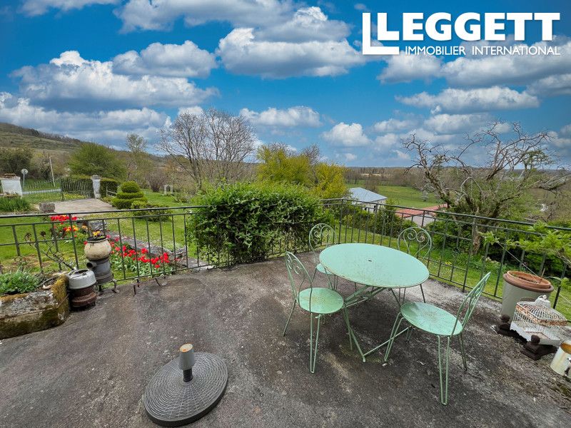 Property photo 3 of 10