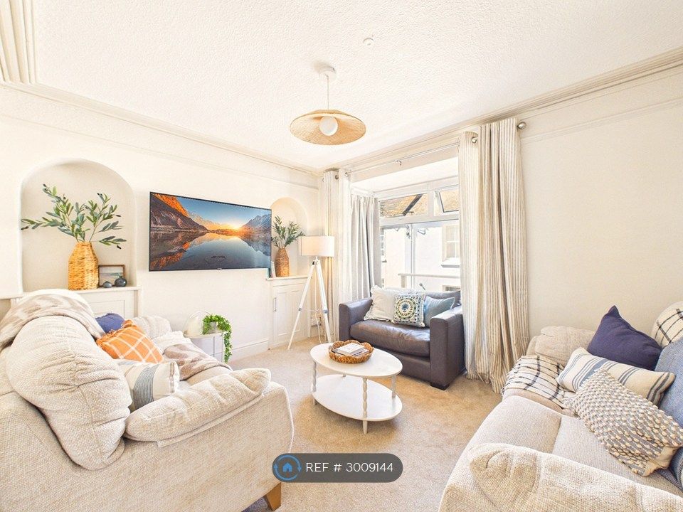 Property photo 1 of 35