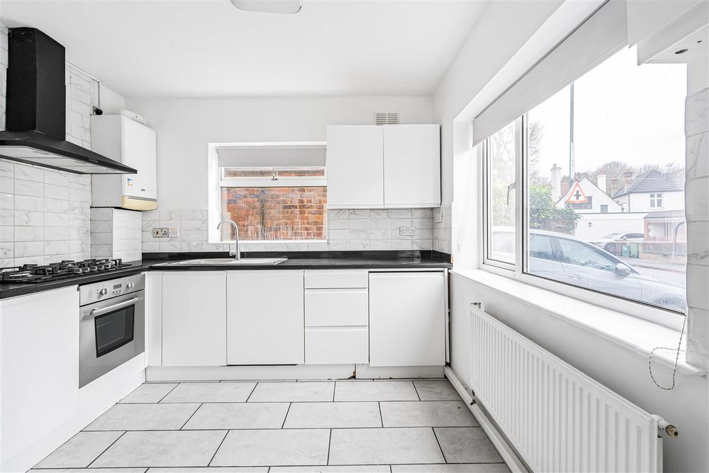 Property photo 3 of 8 13_68385.Jpg