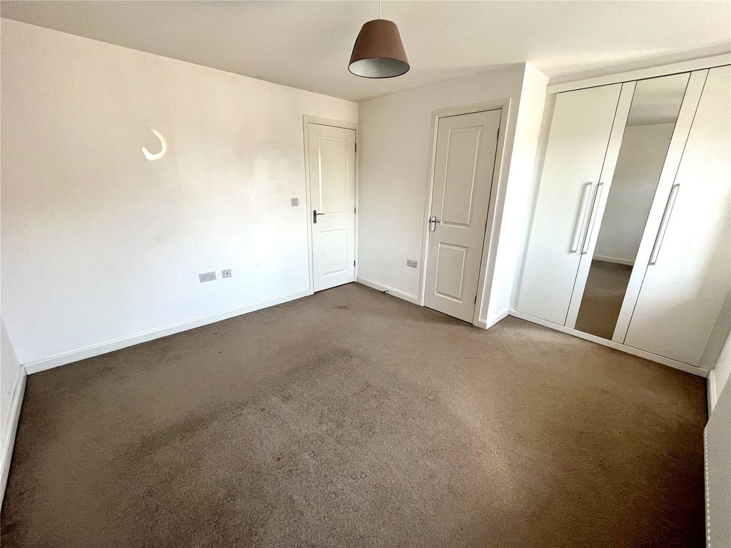 Property photo 3 of 8 Bedroom 1