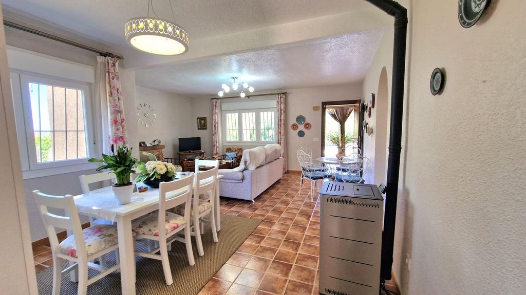 Property photo 1 of 38