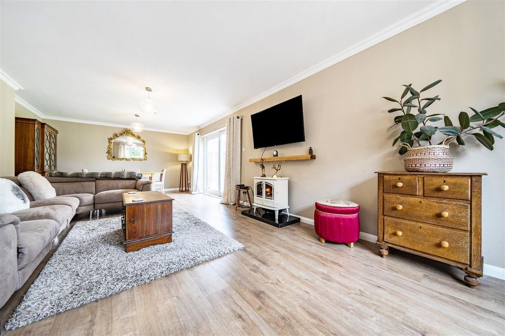 Property photo 3 of 21 1365272-10-68ee4Ab2Ed10A.Jpg