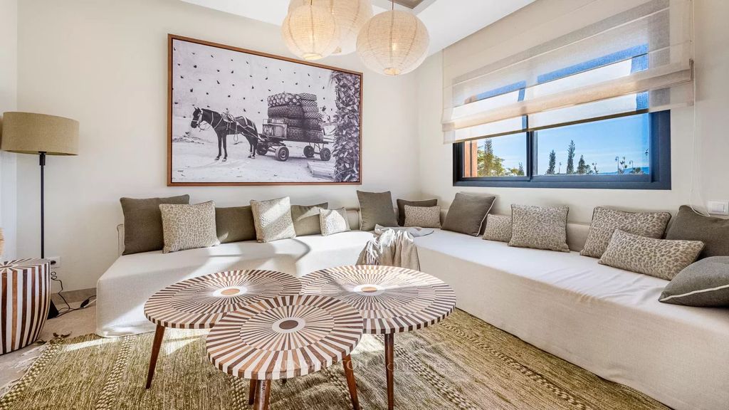 Property photo 3 of 27