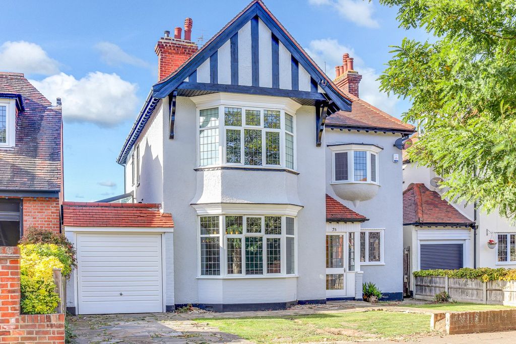 Property photo 3 of 31