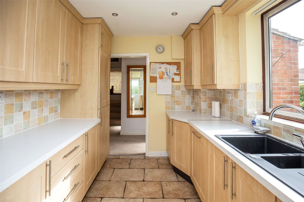 Property photo 3 of 26 Picture No. 16